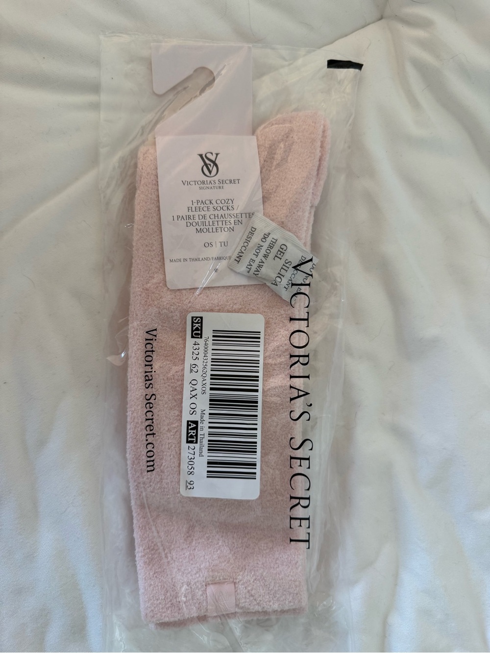 Victoria's Secret Signature Cozy Fleece Socks - Pale Pink